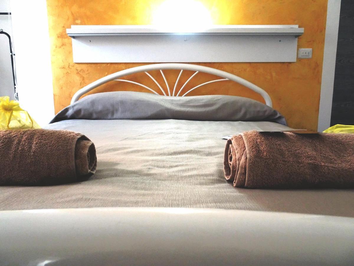 Bed&Breakfast a Capua Adiacente al Duomo - IL VICOLO Exterior foto